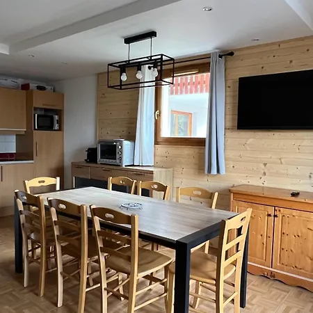 Appartement Les Gentianes 1800 *